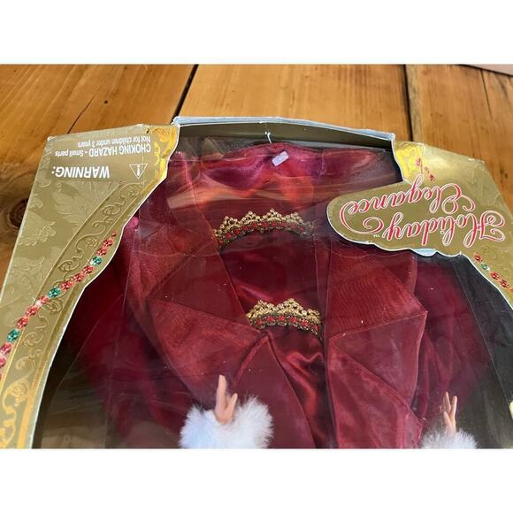 NEW VTG 1999 Holiday Elegance Barbie. Toys R Us exclusive. Red Holiday Gown! - Picture 6 of 6